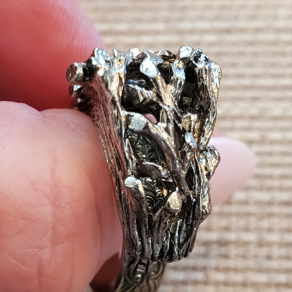 Adjustable silvertone branch motif ring - Picture 7 of 7